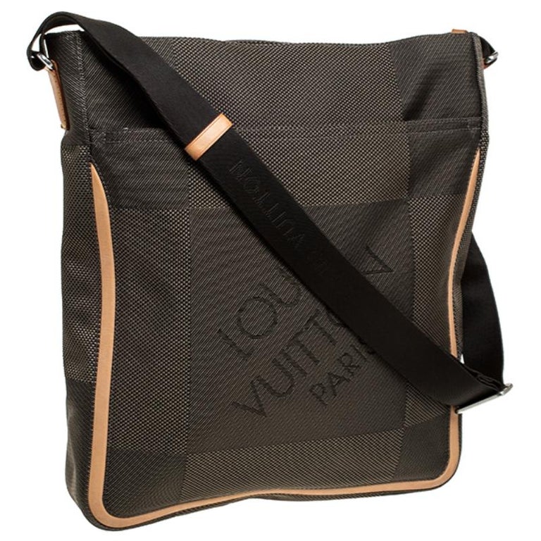 Louis Vuitton Terre Damier Geant Canvas Vertical Messenger Bag For Sale at 1stdibs