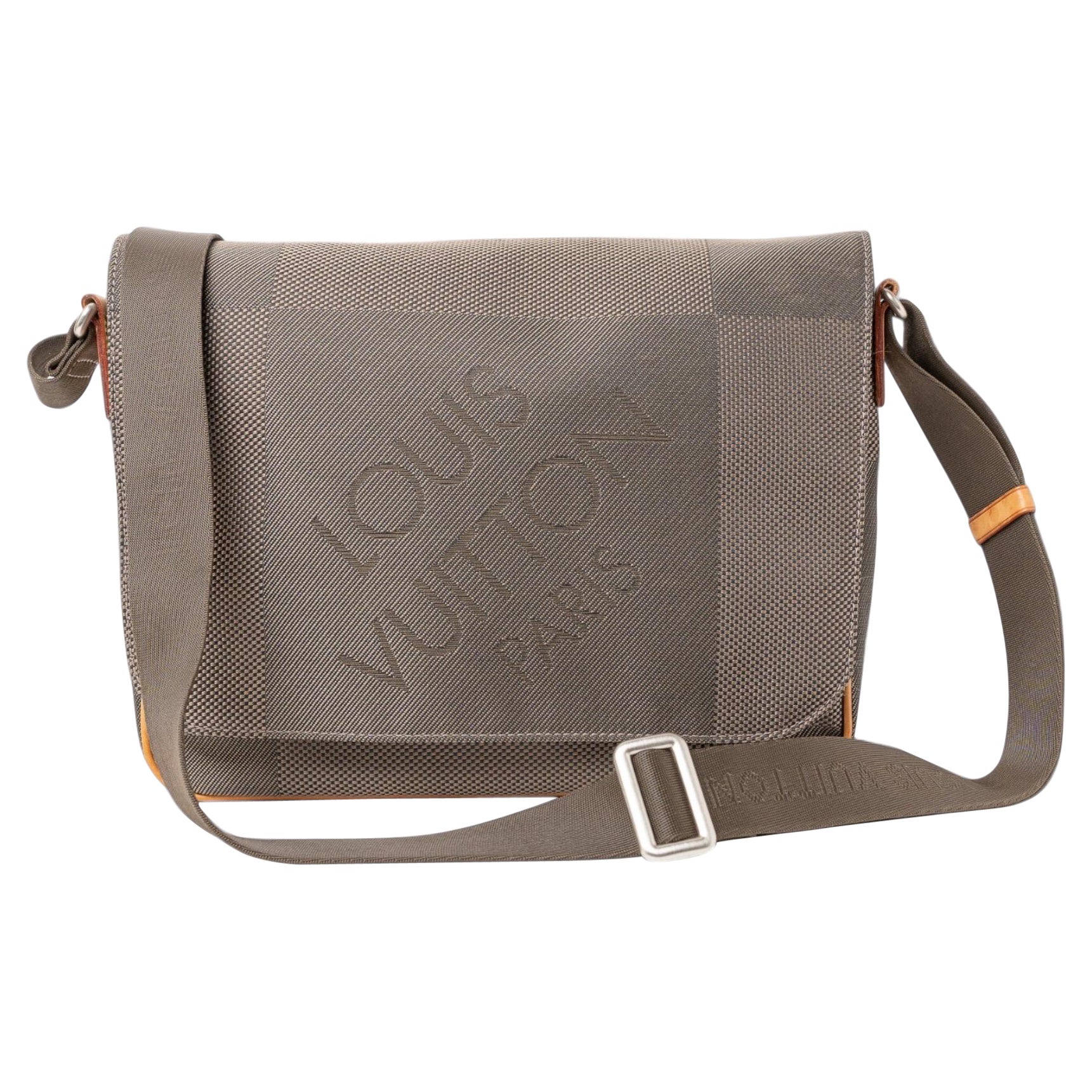 Louis Vuitton Terre Messenger MM  In Tela Damier Marrone im Angebot