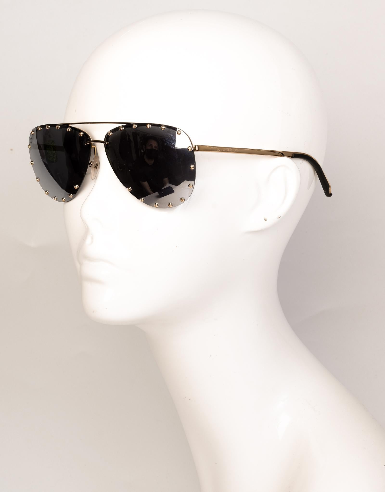 Beige Louis Vuitton The Party Aviator Blue (Z0911U) Sunglasses