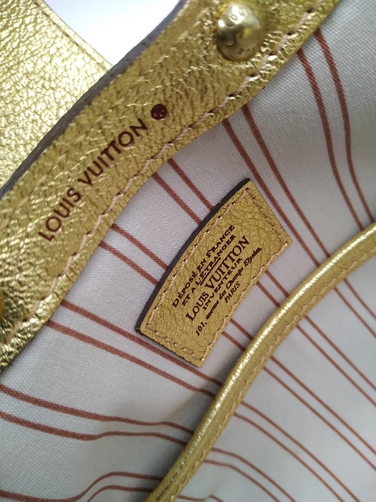 Louis Vuitton 2004 Theda PM Diagonal Tote Bag · INTO