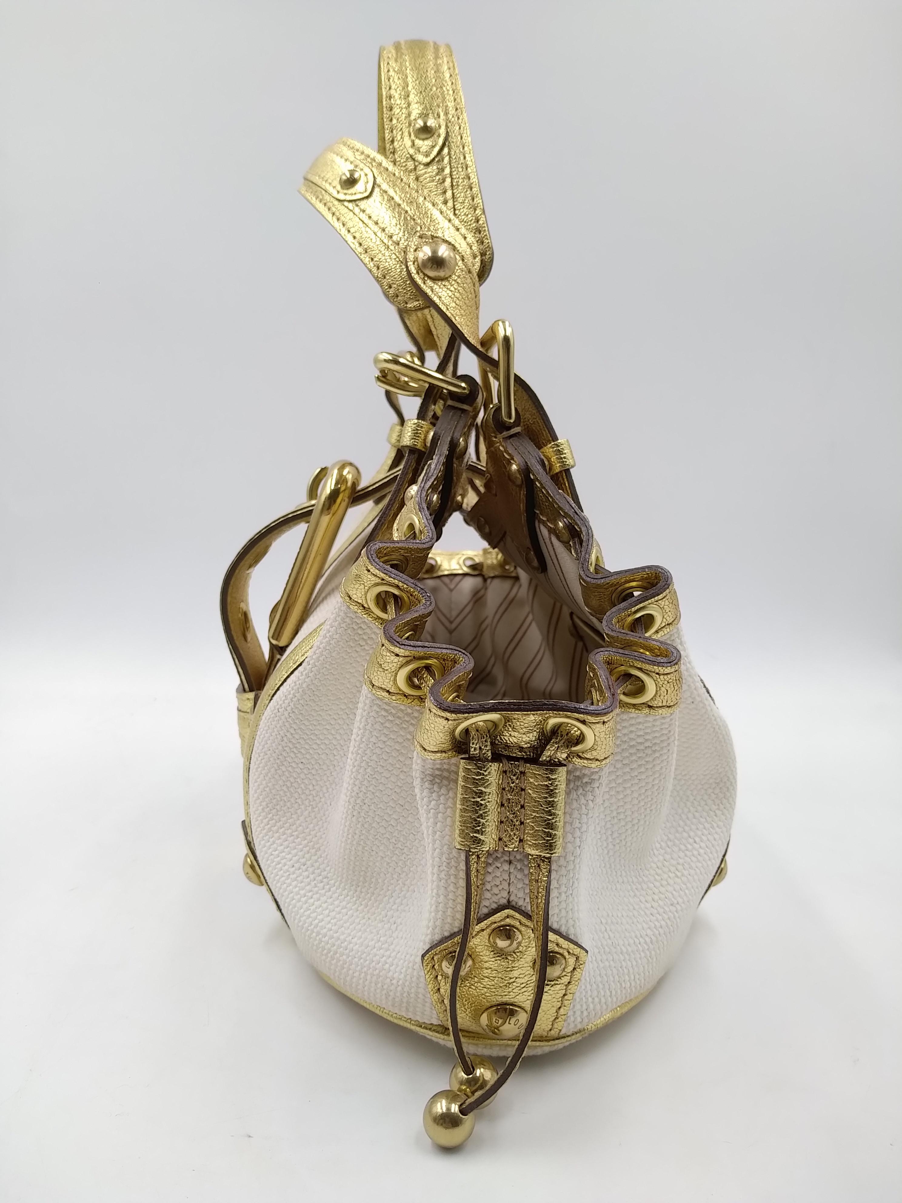 Louis Vuitton Theda Borsa in pelle canvas oro e beige ecru GM, 2004 in vendita 1