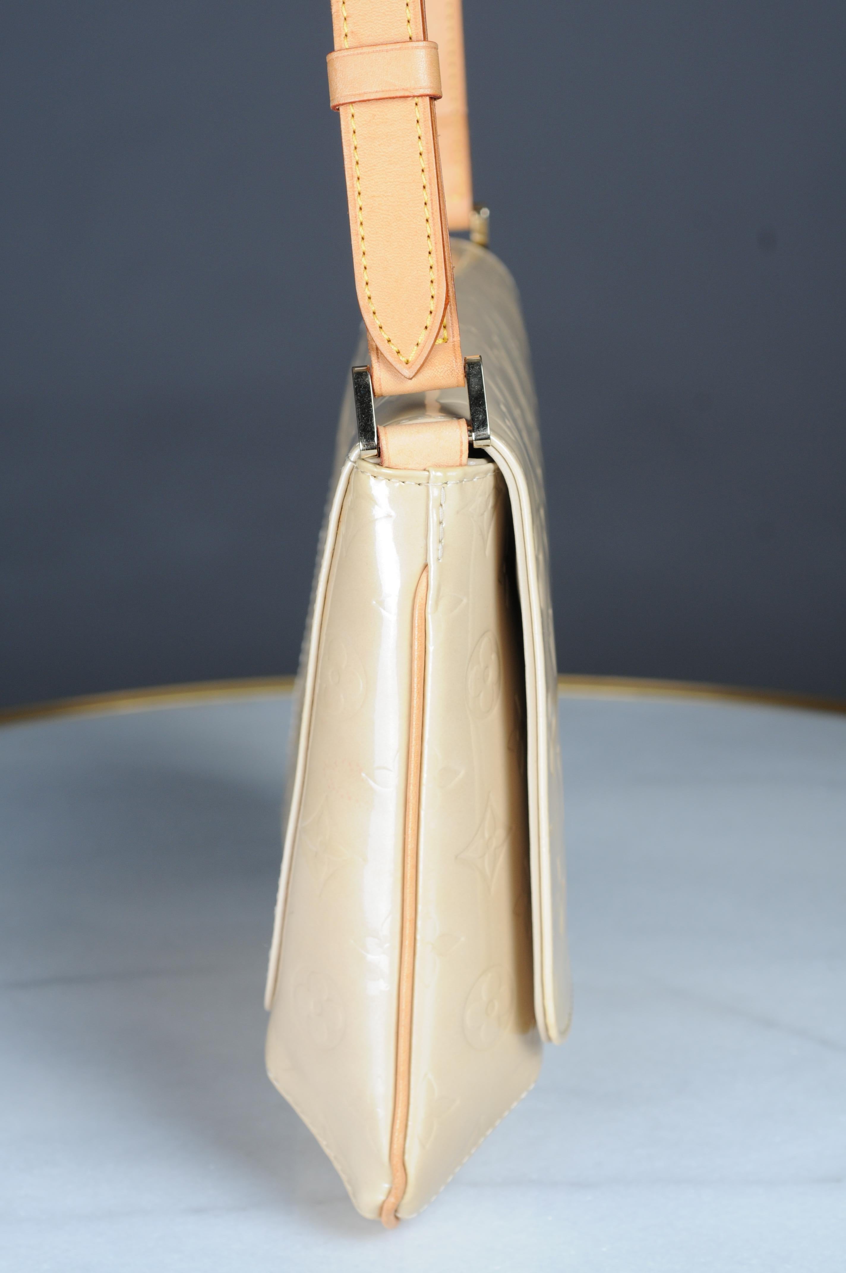 Beige Louis Vuitton Thompson Street Vernis shoulder bag For Sale