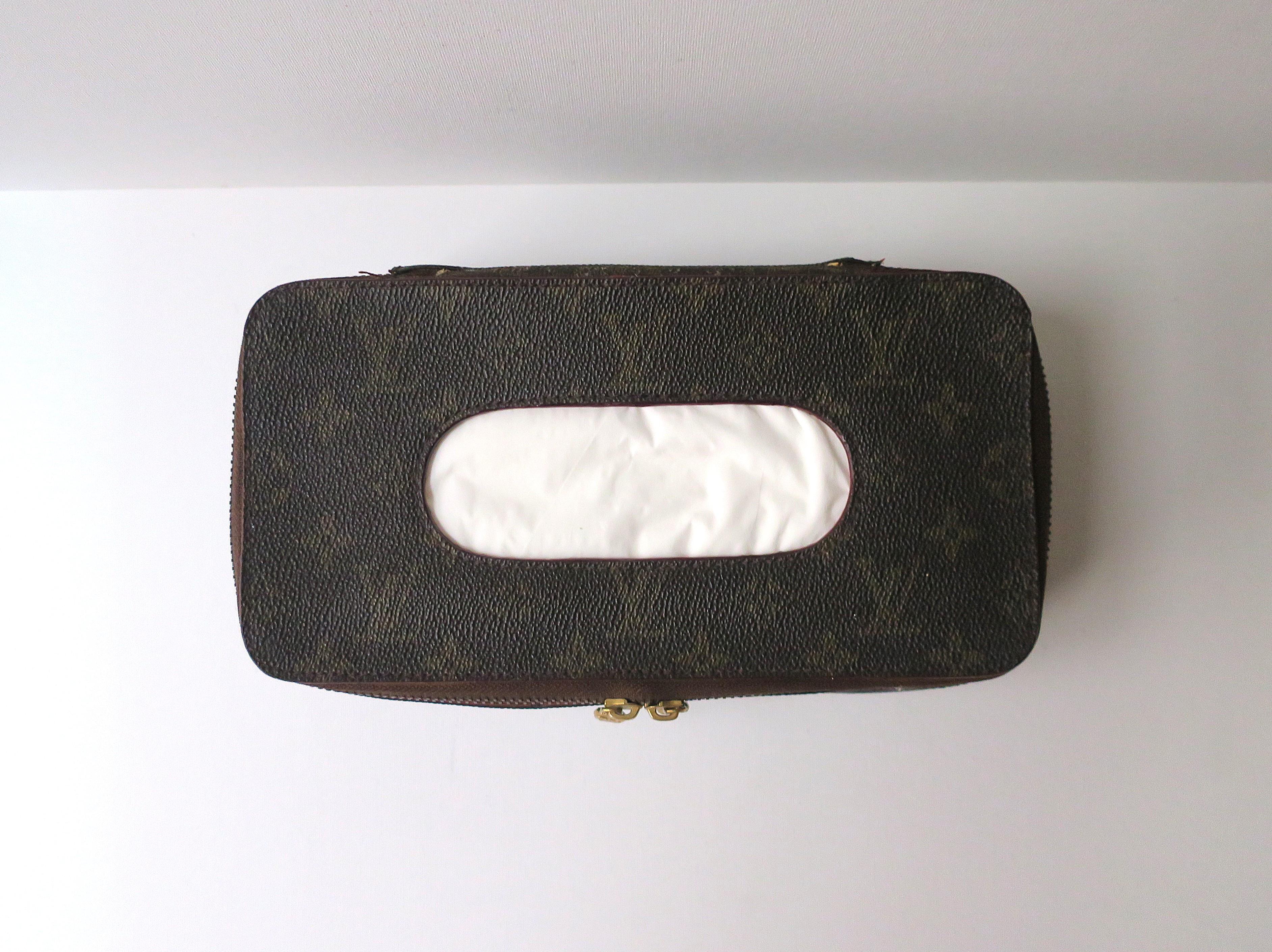20ième siècle Boîte de réédition Louis Vuitton en vente