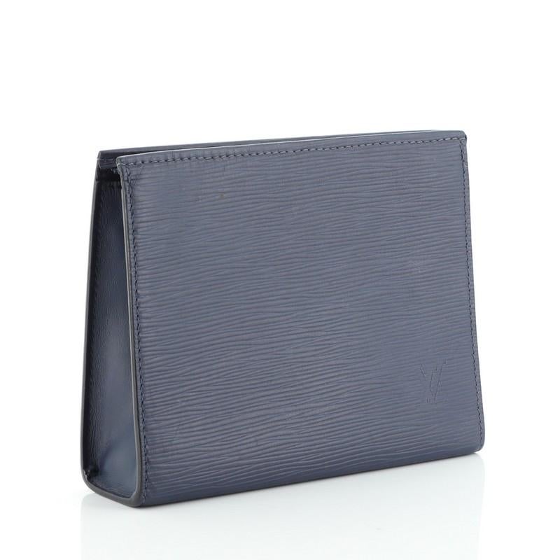 Condition: Great. Minor scuffs and wear on exterior and in interior, cracking on side opening wax edges, scratches on hardware. 
Accessories: No Accessories 
Measurements: Height 6