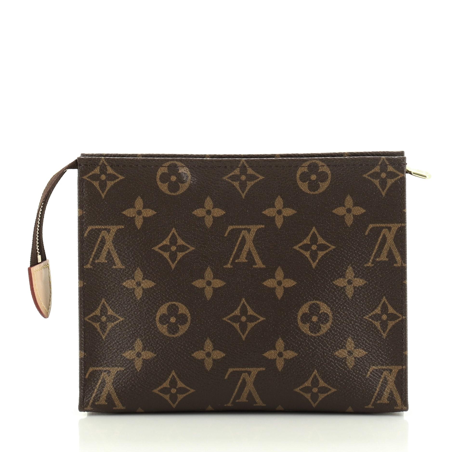 Louis Vuitton Toiletry Pouch Monogram Canvas 19 In Good Condition In NY, NY