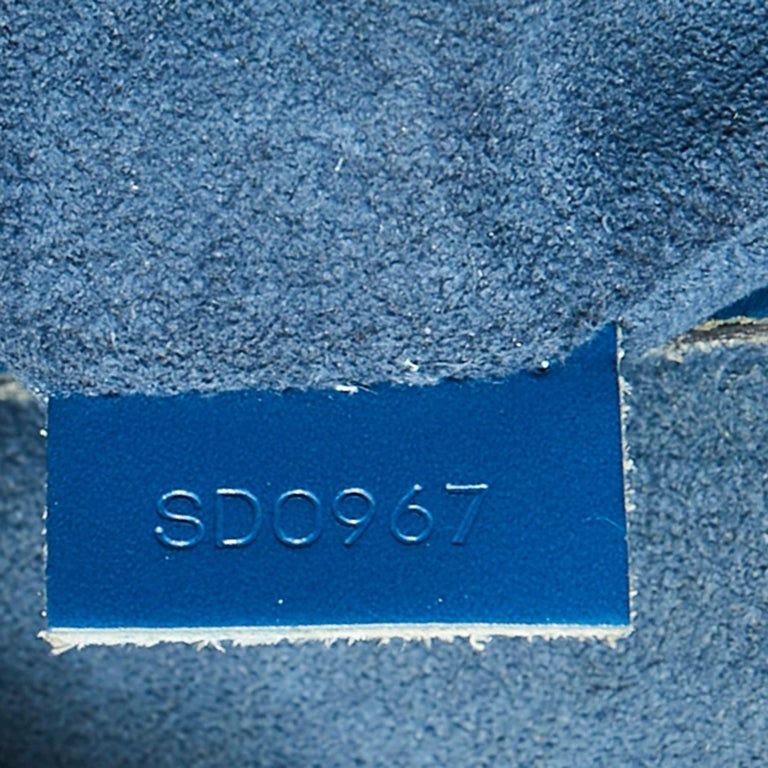 Louis Vuitton Toledo Blue Epi Leather Alma PM Bag For Sale 8