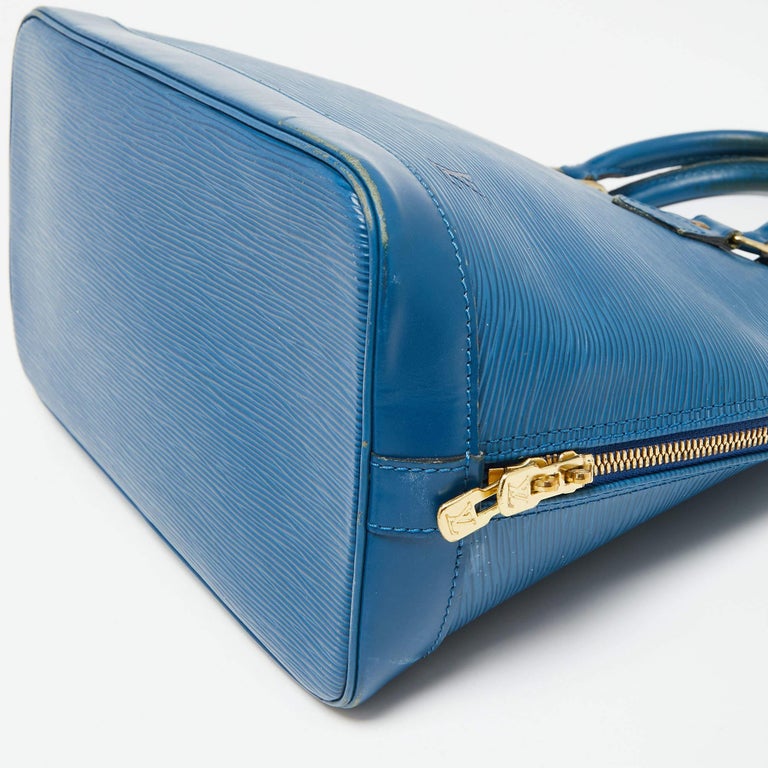 Louis Vuitton Toledo Blue Epi Leather Alma PM Bag For Sale 4