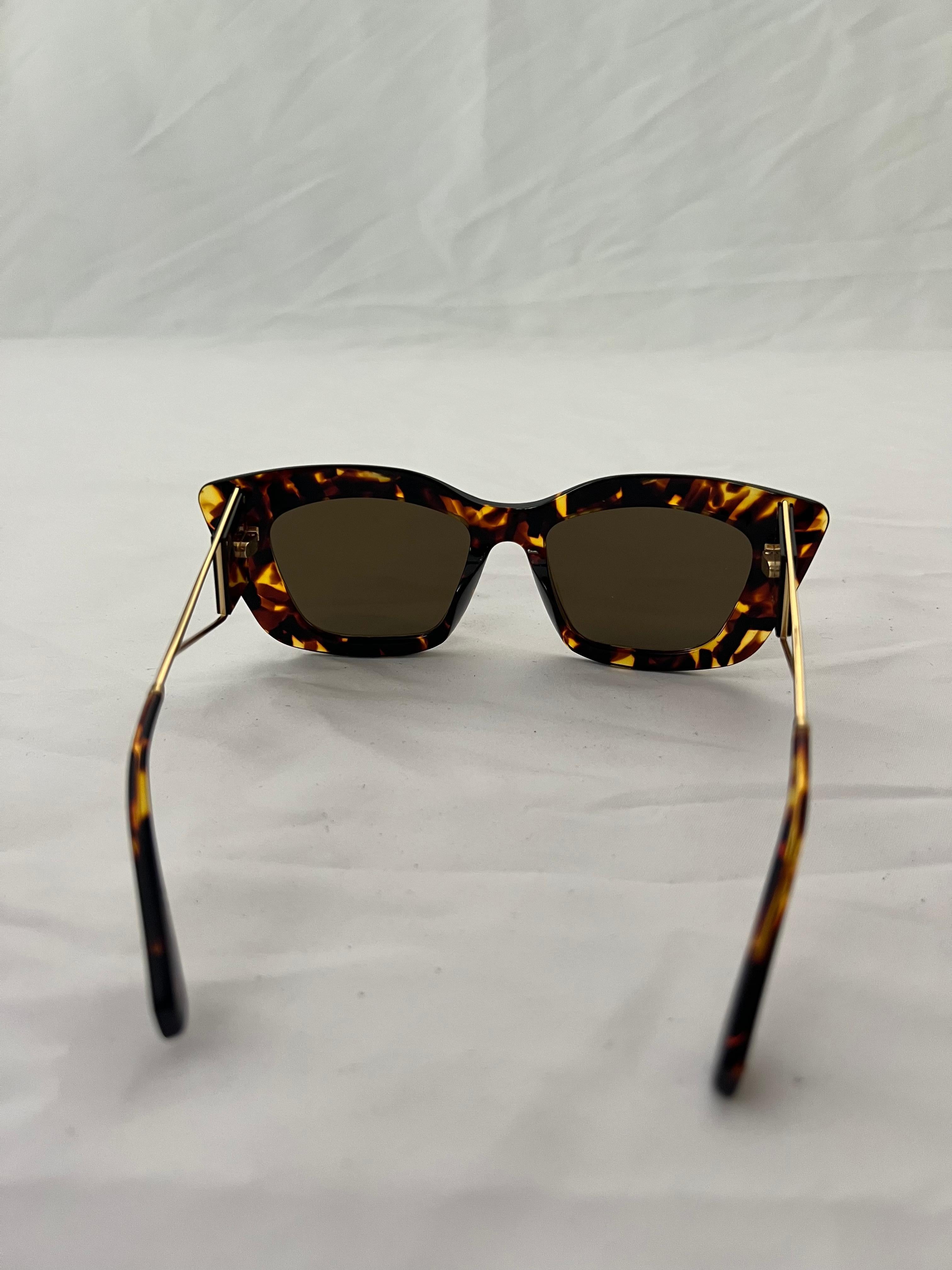 Louis Vuitton Tortoise Cat Eye Sunglasses  In Excellent Condition In Beverly Hills, CA
