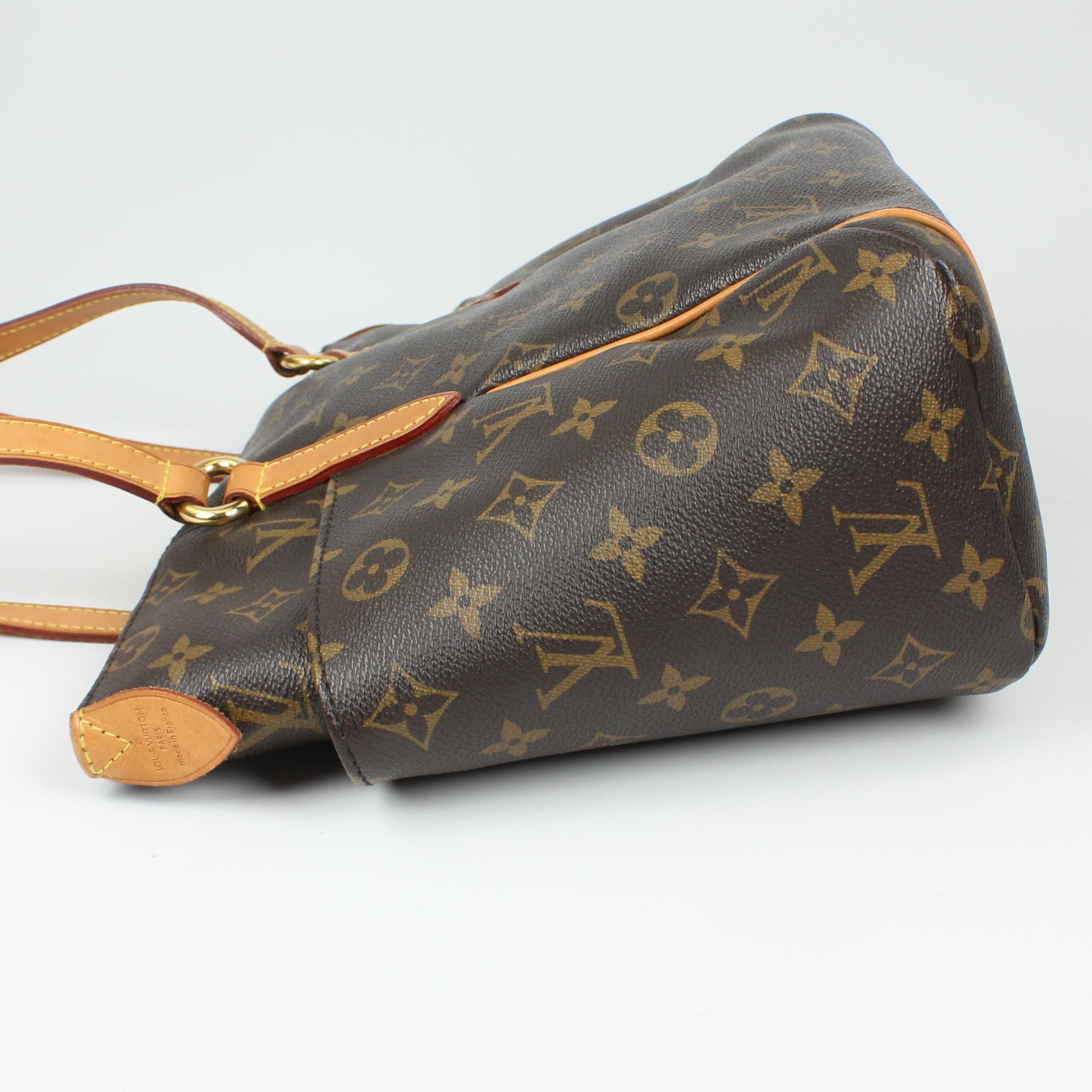 Louis Vuitton Totally Handbag in Leather For Sale 2