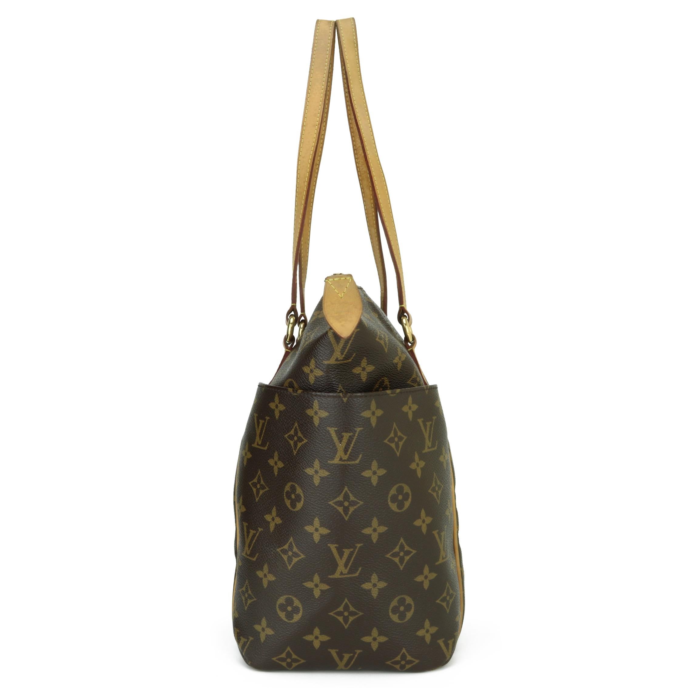 Women's or Men's Louis Vuitton Totally MM Bag in Monogram 2011 For Sale