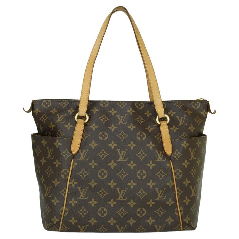 Louis Vuitton Monogram Totally MM Tote Bag, Women's Fashion, Bags