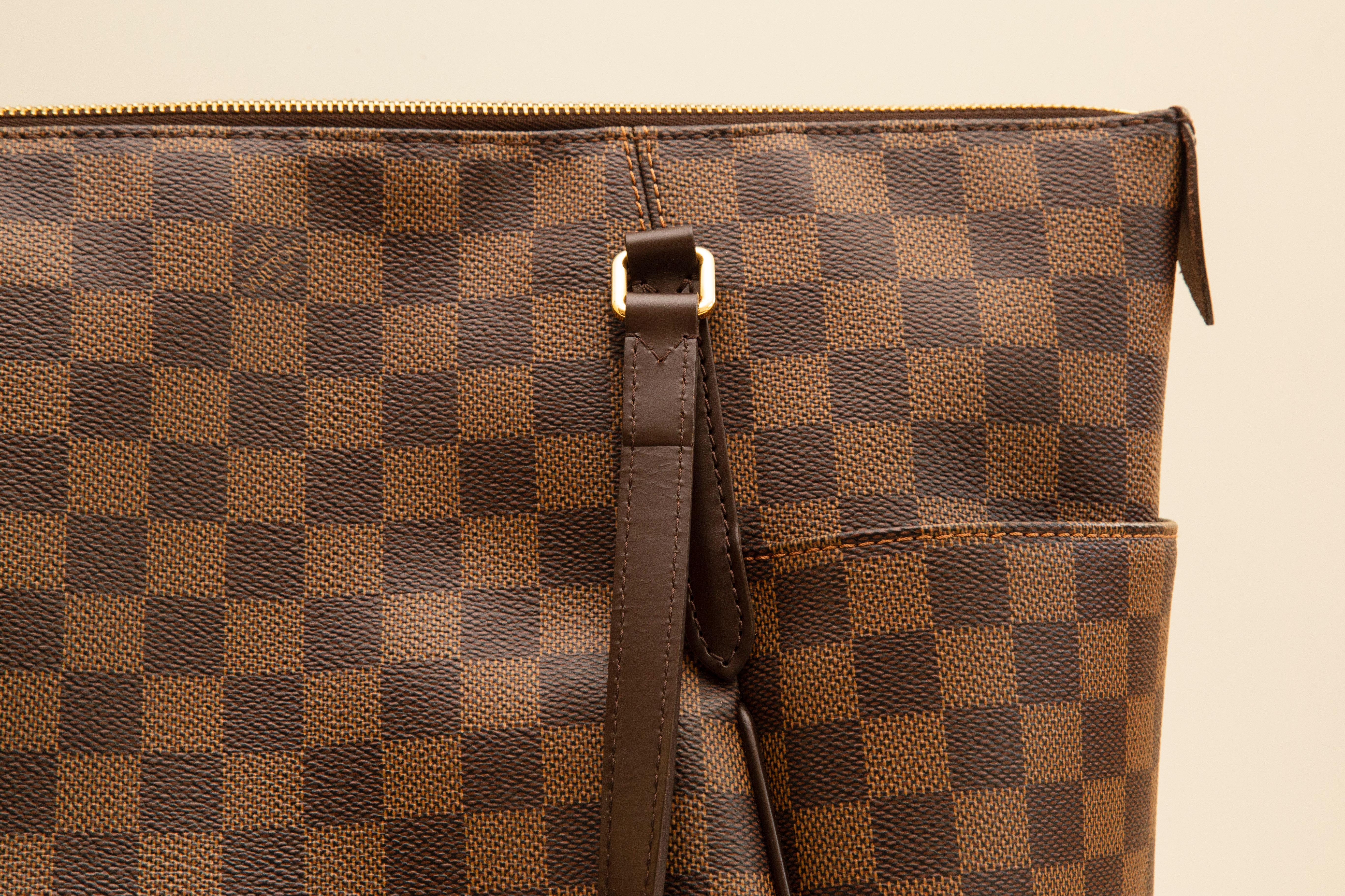 Brown Louis Vuitton Totally MM In Damier Ebene Coated Canvas For Sale