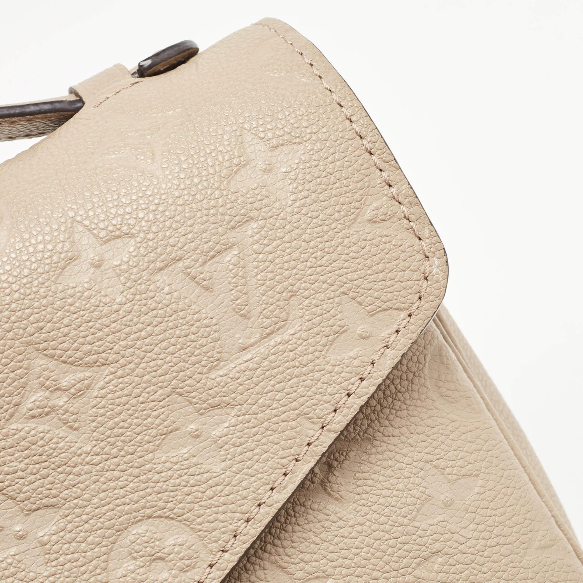Louis Vuitton Tourterelle Monogram Empreinte Leather Pochette Metis Bag In Good Condition In Dubai, Al Qouz 2