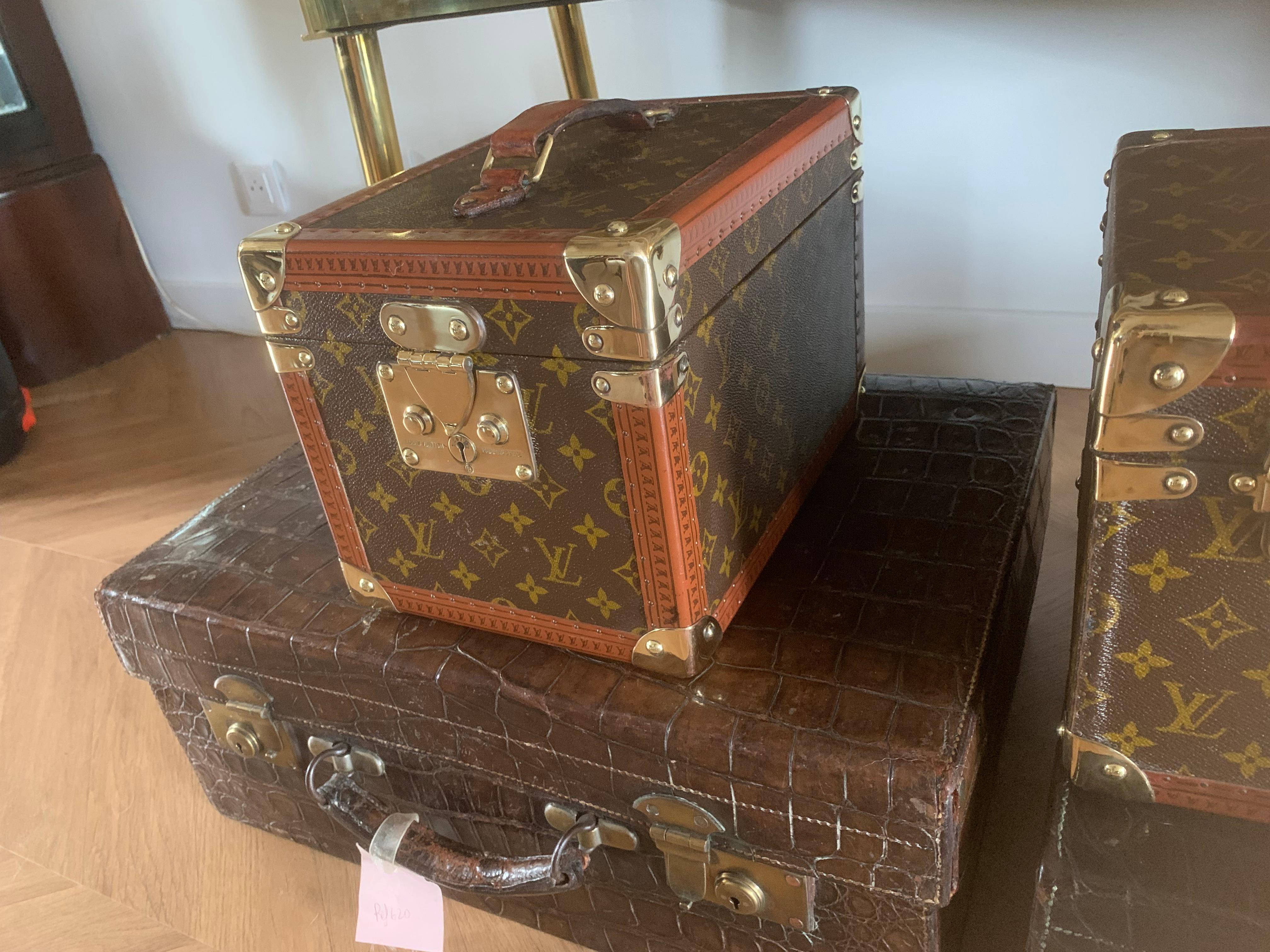 Louis Vuitton Train Case, Louis Vuitton Beauty Case, Louis Vuitton Jewelry Case For Sale 10