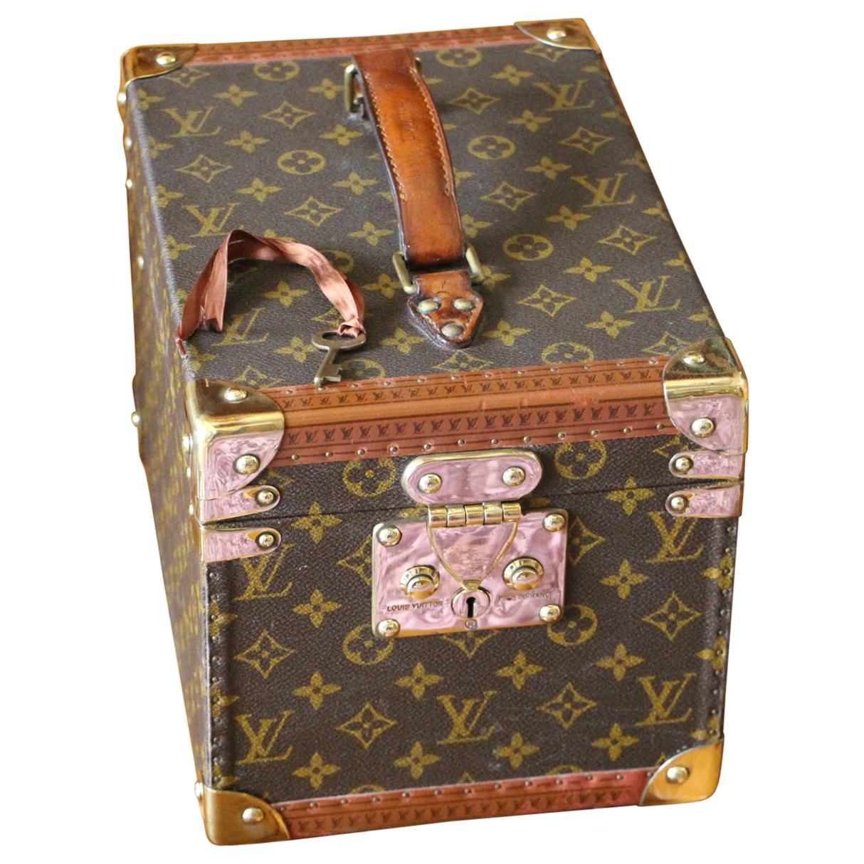 Louis Vuitton Train Case, Louis Vuitton Beauty Case, Louis Vuitton Jewelry Case at 1stDibs