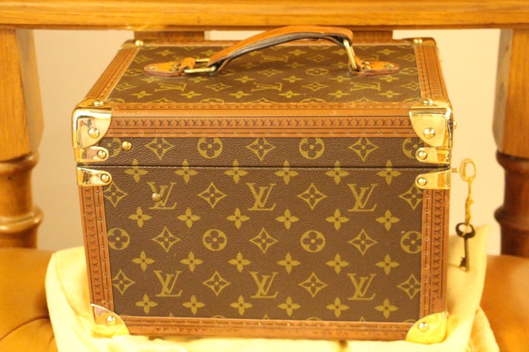 Louis Vuitton Train Case, Louis Vuitton Beauty Case,Louis Vuitton Jewelry Case In Good Condition For Sale In Saint-ouen, FR