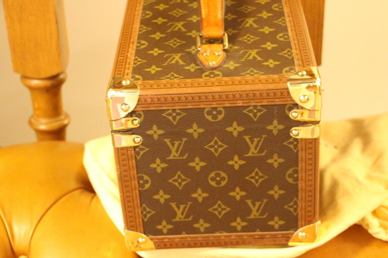 Women's or Men's Louis Vuitton Train Case, Louis Vuitton Beauty Case,Louis Vuitton Jewelry Case For Sale