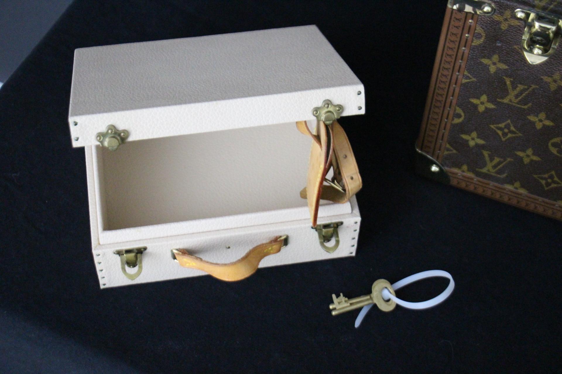 Louis Vuitton Train Case, Louis Vuitton Boite Pharmacie, Louis Vuitton Case For Sale 9