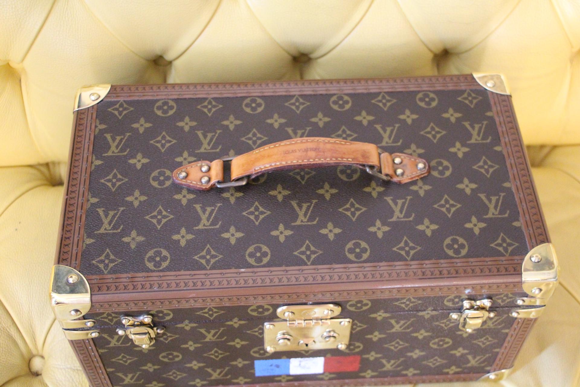 Brown Louis Vuitton Train Case, Louis Vuitton Boite Pharmacie, Louis Vuitton Case 