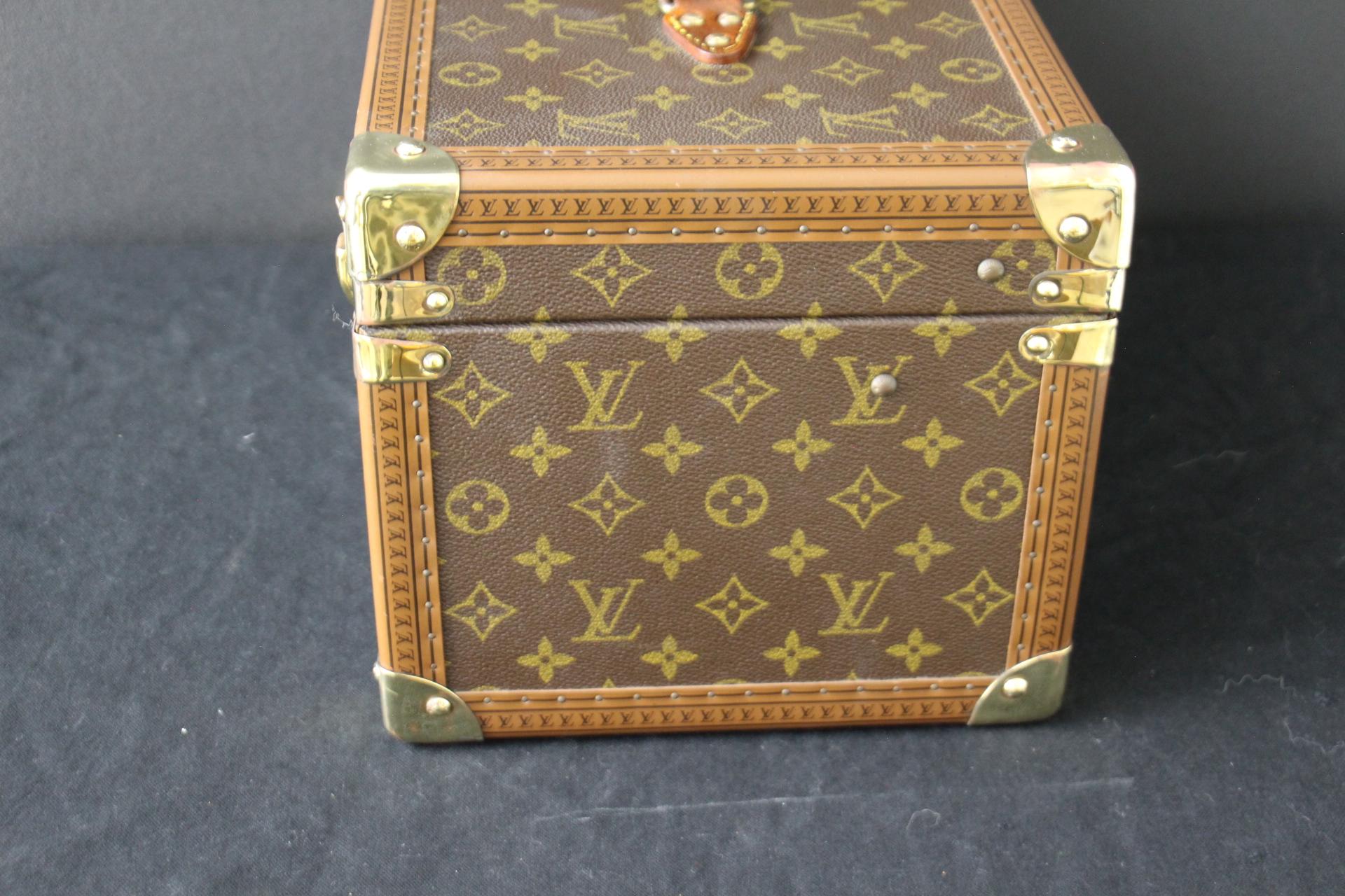 Louis Vuitton Train Case, Louis Vuitton Boite Pharmacie, Louis Vuitton Case  For Sale 4