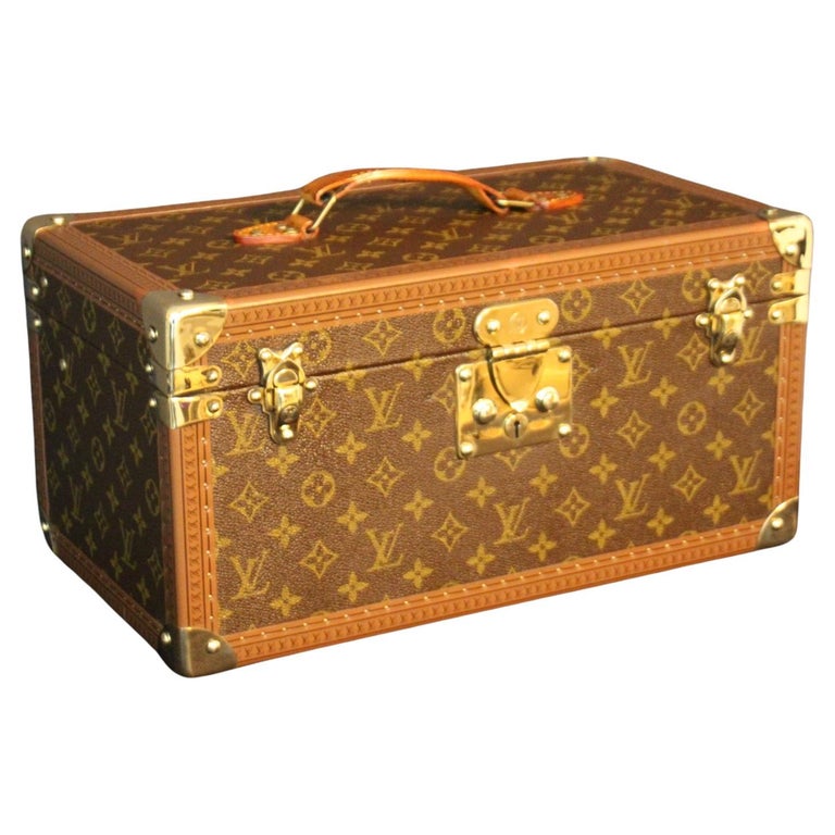 Louis Vuitton Jewelry Box - EPI Grained Leather Small Watch Trunk Case Gold  Box For Sale at 1stDibs