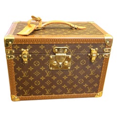 Louis Vuitton Train Case:: Louis Vuitton Boite Pharmacie:: Louis Vuitton Case