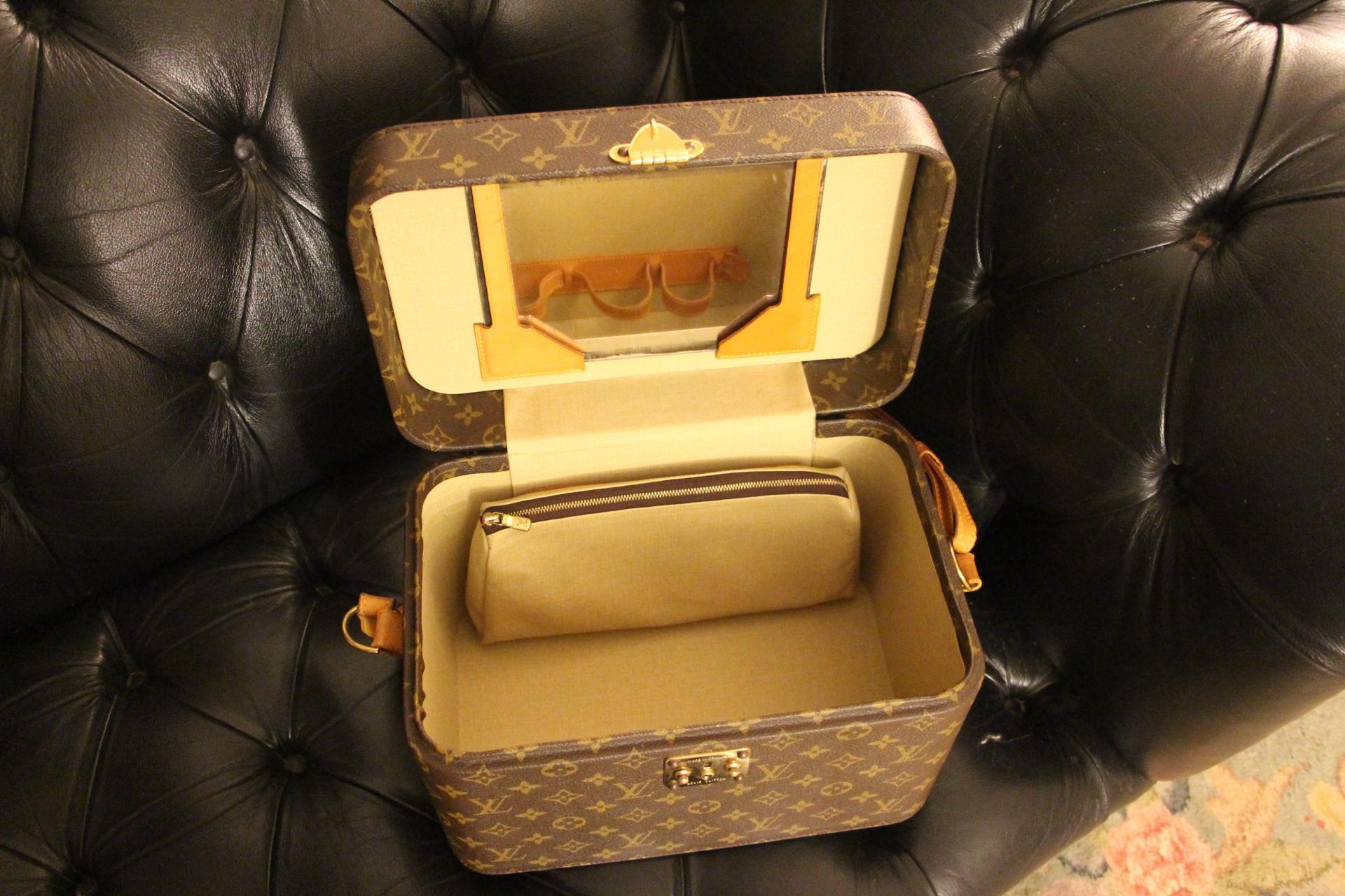 Louis Vuitton Train Case, Louis Vuitton Jewelry Case, Louis Vuitton Beauty Case 11