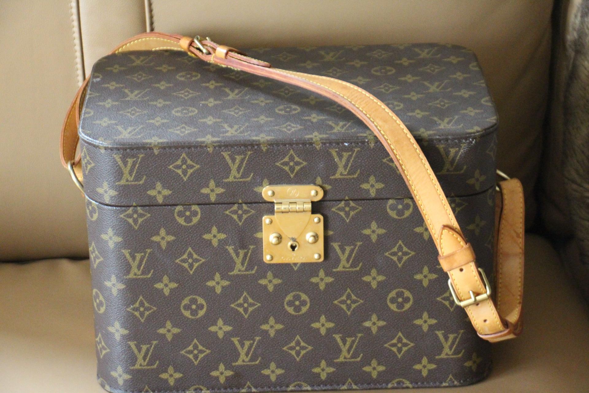 Louis Vuitton Train Case, Louis Vuitton Jewelry Case, Louis Vuitton Beauty Case For Sale 12