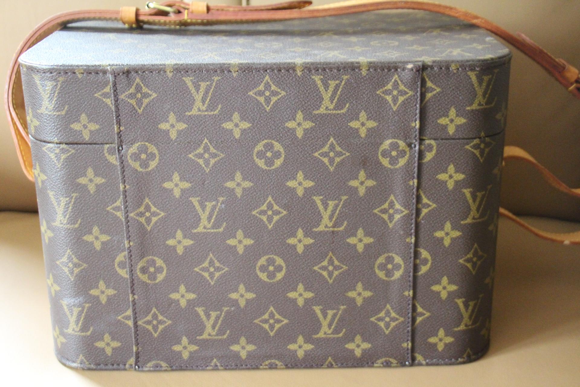Louis Vuitton Train Case, Louis Vuitton Jewelry Case, Louis Vuitton Beauty Case For Sale 1