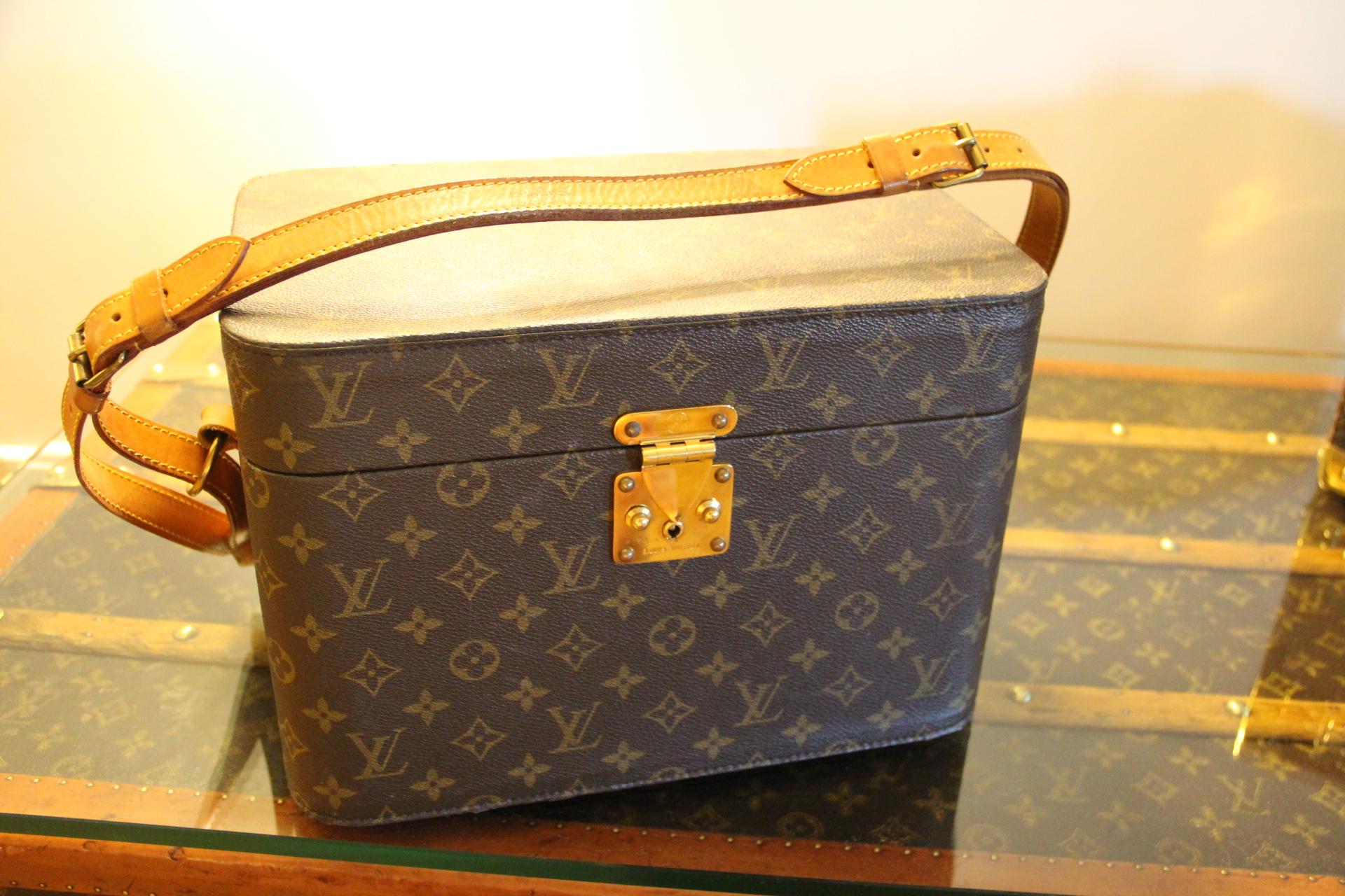 Louis Vuitton Train Case, Louis Vuitton Jewelry Case, Louis Vuitton Beauty Case For Sale 4
