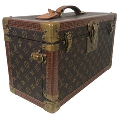 Louis Vuitton Train Case, Vuitton Boite Pharmacie, Cosmetic Case 1010670, Paris