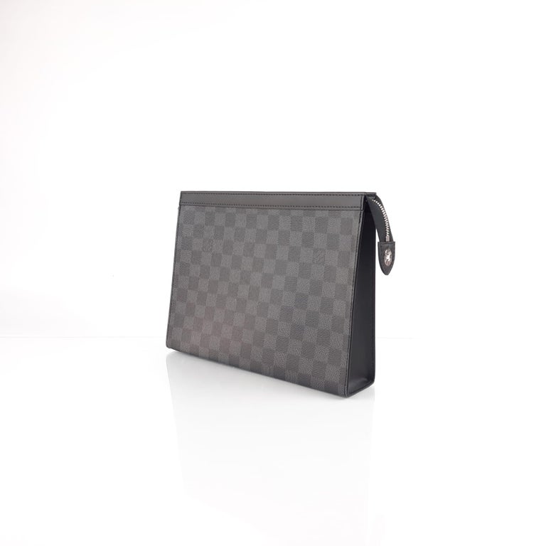 Louis Vuitton Travel Pouch MM Checkered Graphite Canvas For Sale at 1stDibs