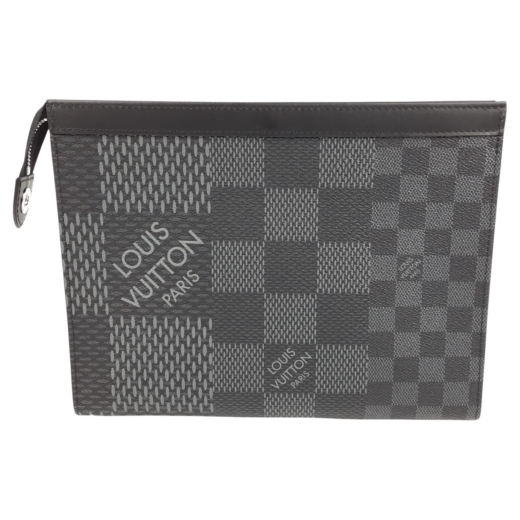 Louis Vuitton Travel Pouch MM Gray Damier Graphite 3D Canvas at 1stDibs