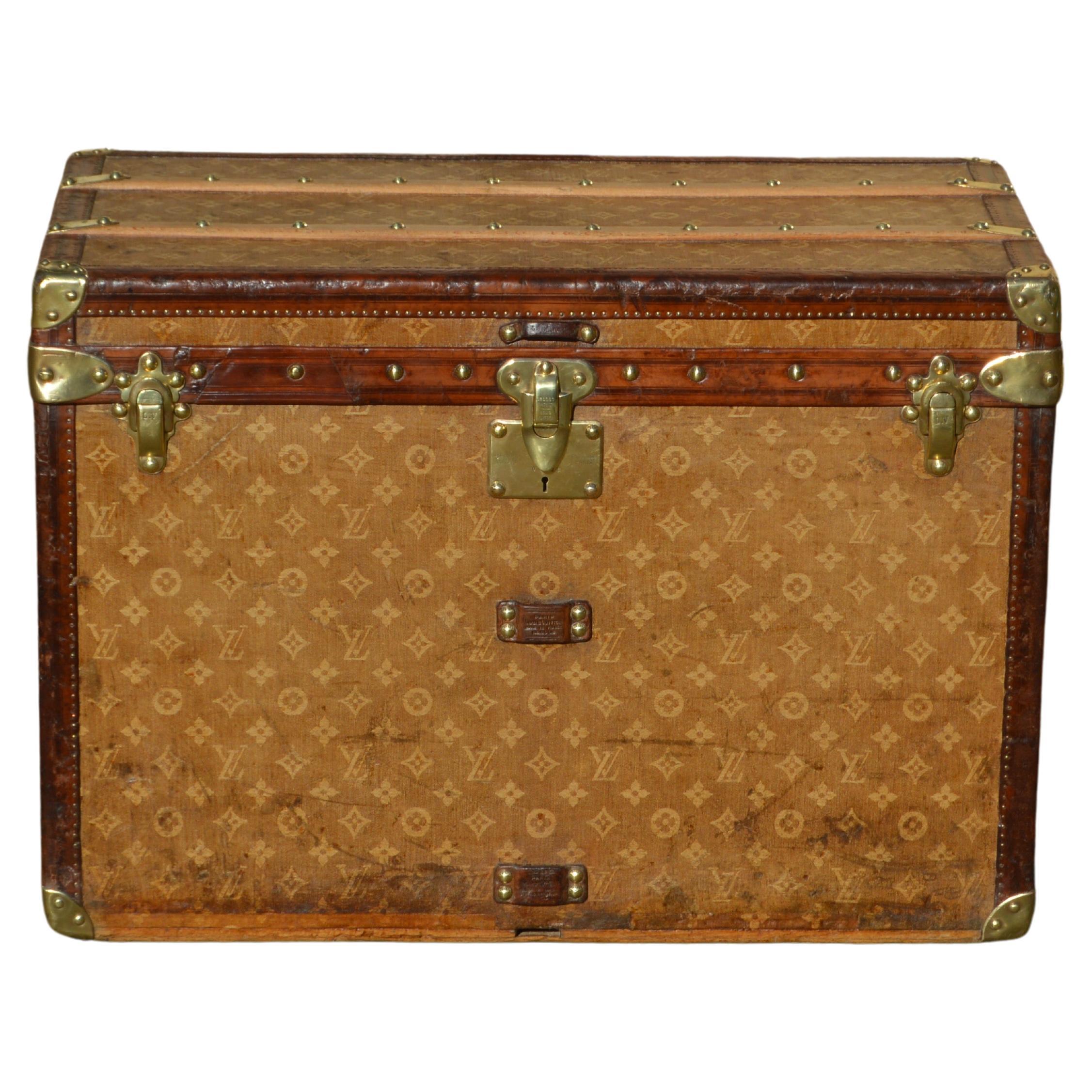 Louis Vuitton Jewelry Box - EPI Grained Leather Small Watch Trunk Case Gold  Box For Sale at 1stDibs