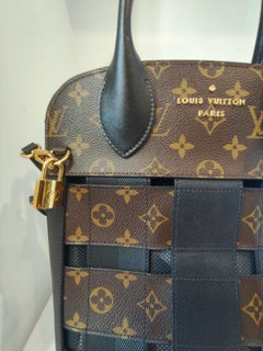 Borsa a tracolla Louis Vuitton Tressage in pelle Monogram nera e marrone