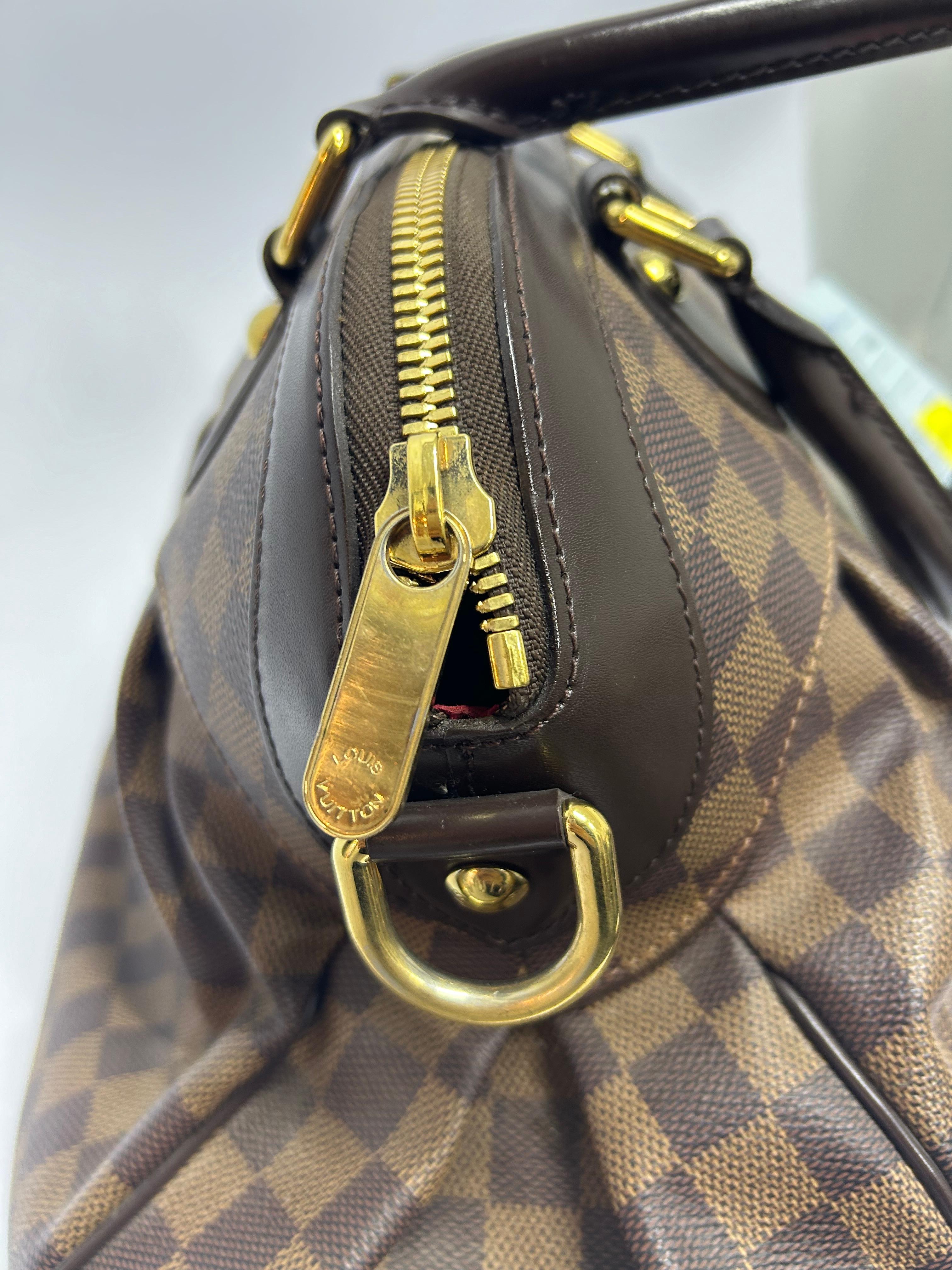 Sac Trevi Damier Ebene GM Louis Vuitton en vente 10