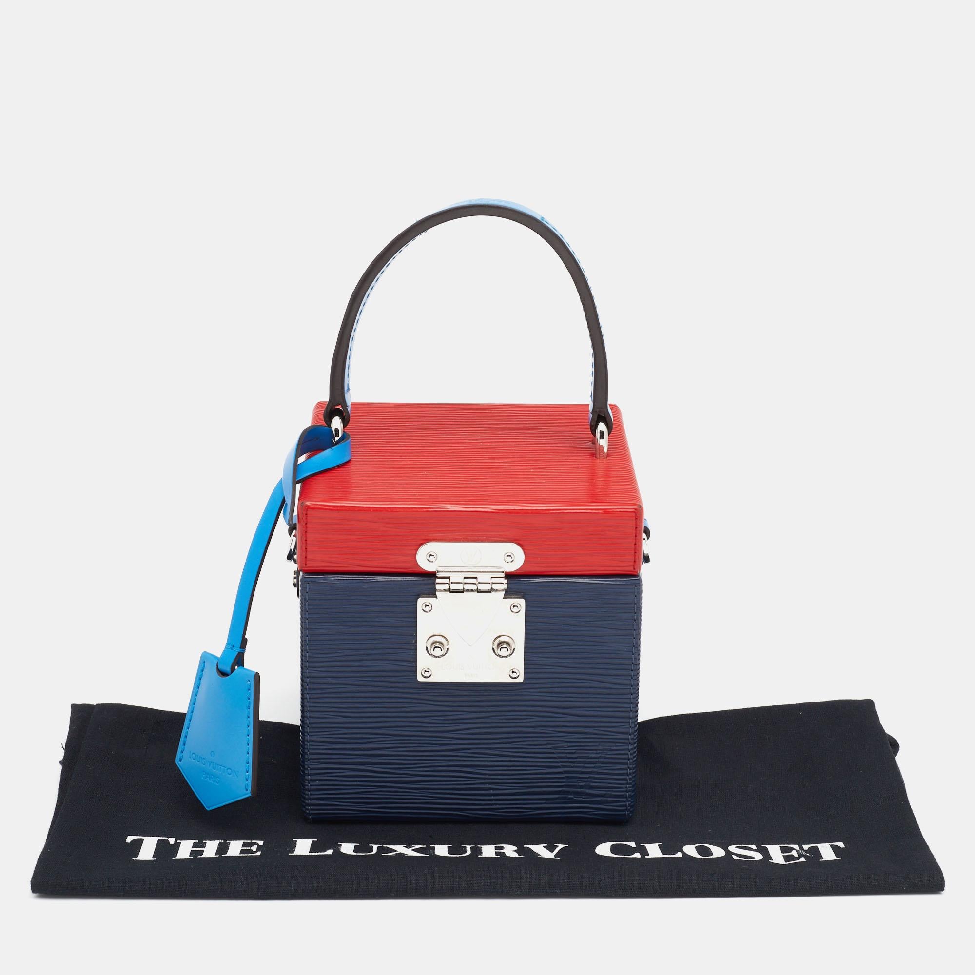 Louis Vuitton Tri-Color Epi Leather Bleecker Bag In Good Condition In Dubai, Al Qouz 2