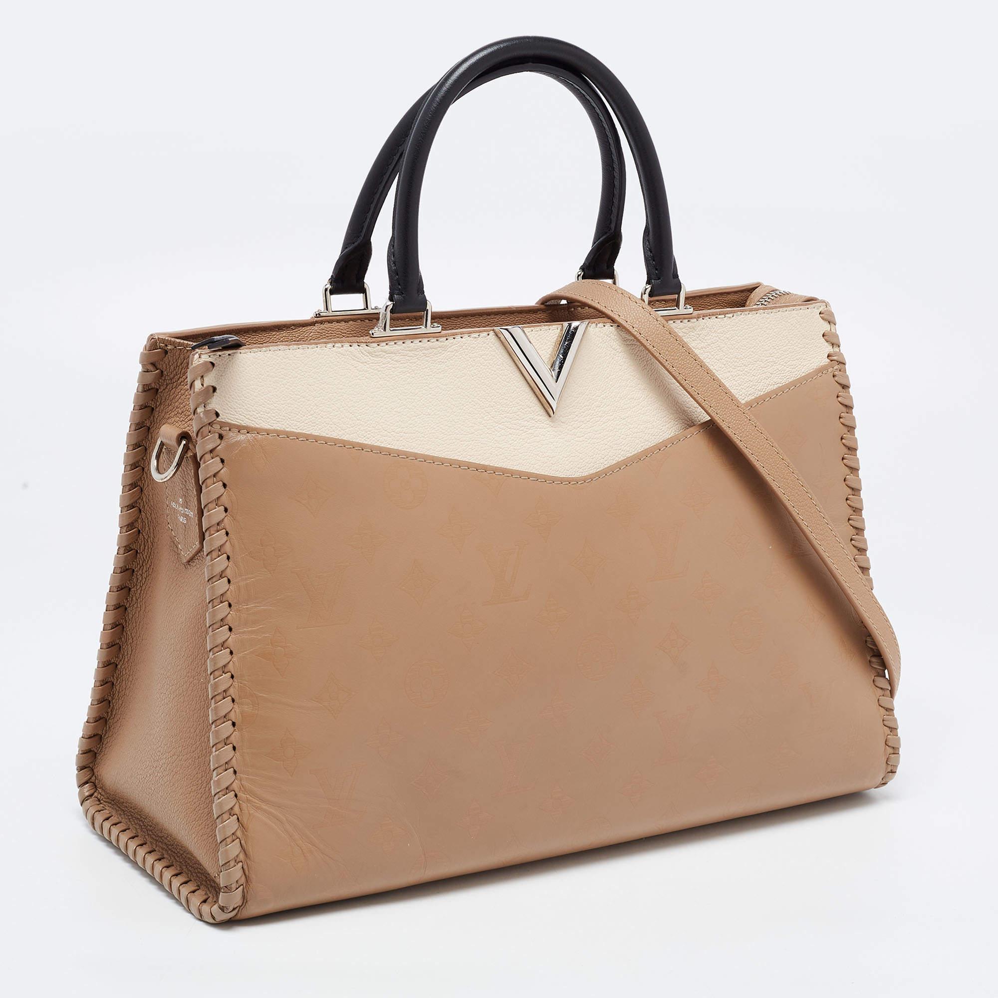 Louis Vuitton Tri Color Leather Monogram Very Zipped Bag In Good Condition In Dubai, Al Qouz 2