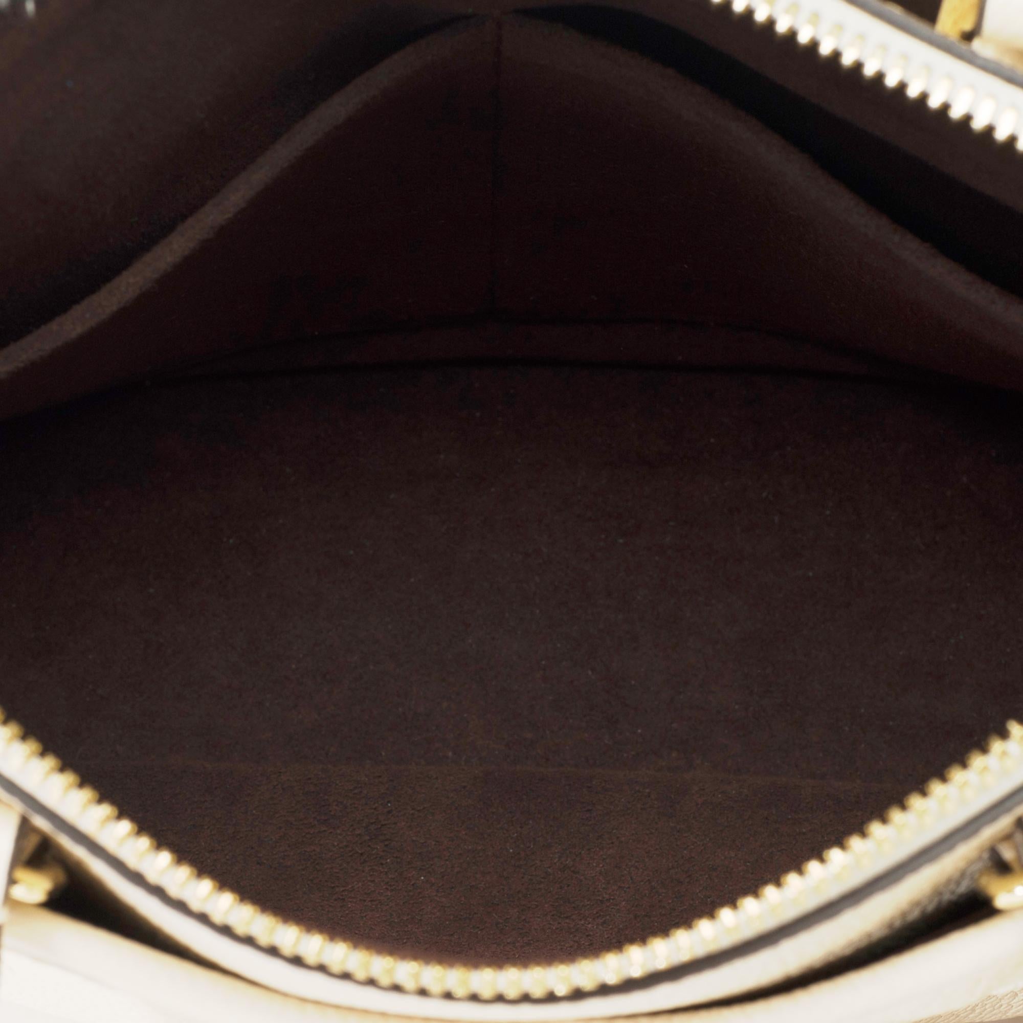 Louis Vuitton Trianon PM handbag strap in Cream White monogram calf leather, GHW For Sale 4