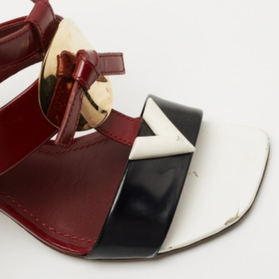Louis Vuitton - Sandales à lanières en cuir tricolores, taille 36,5 Pour femmes en vente