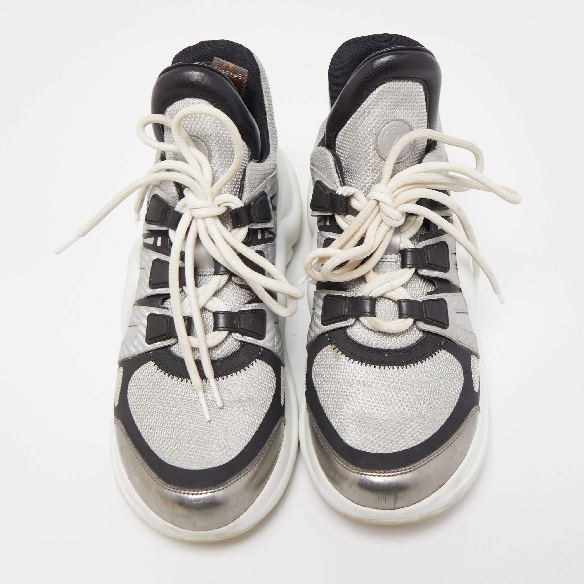 Give your outfit a luxe update with this pair of Louis Vuitton sneakers. The creation is sewn perfectly to help you make a statement in them for a long time.

Includes: Original Dustbag

