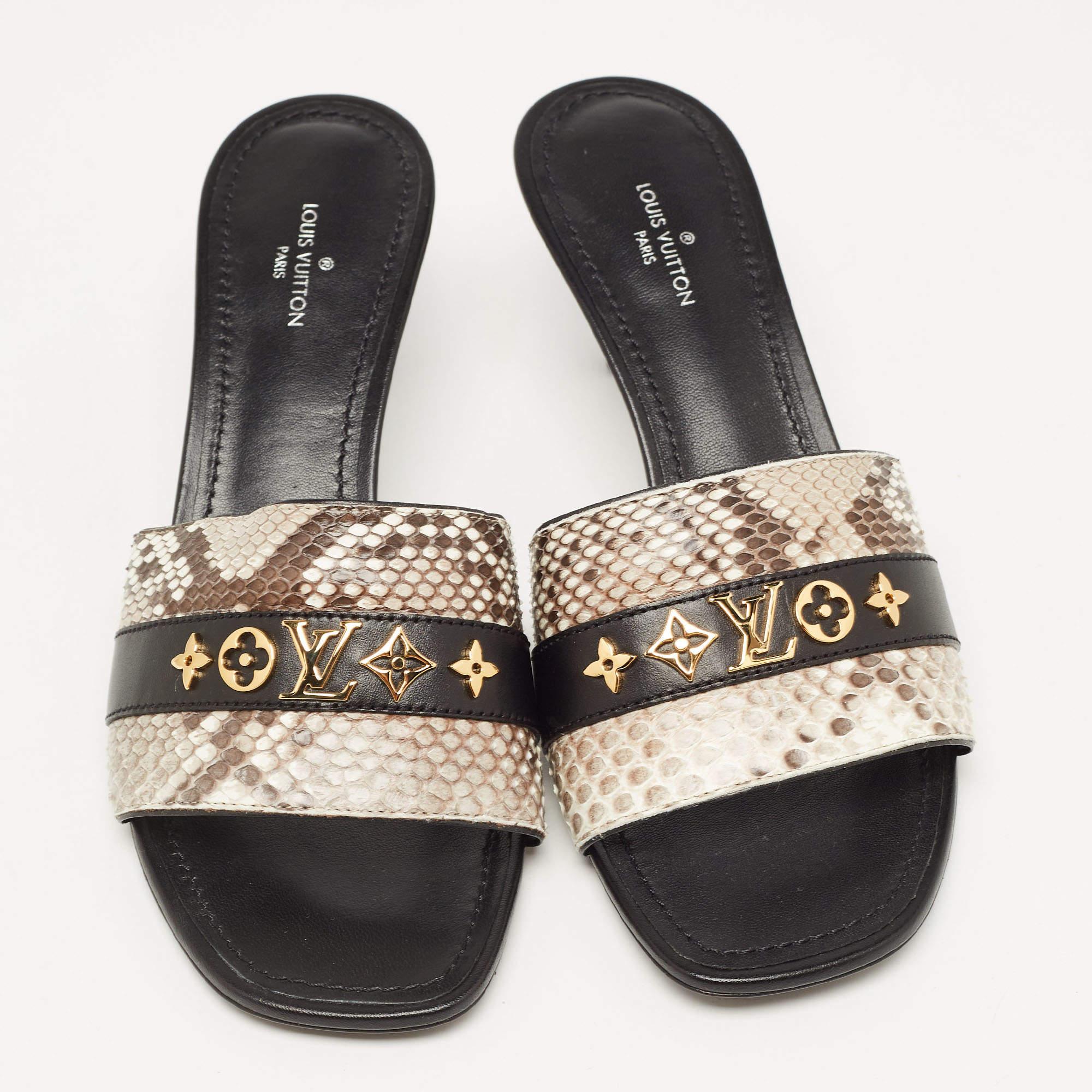 Louis Vuitton Tricolor Snakeskin Slide Sandals Size 37 In New Condition For Sale In Dubai, Al Qouz 2