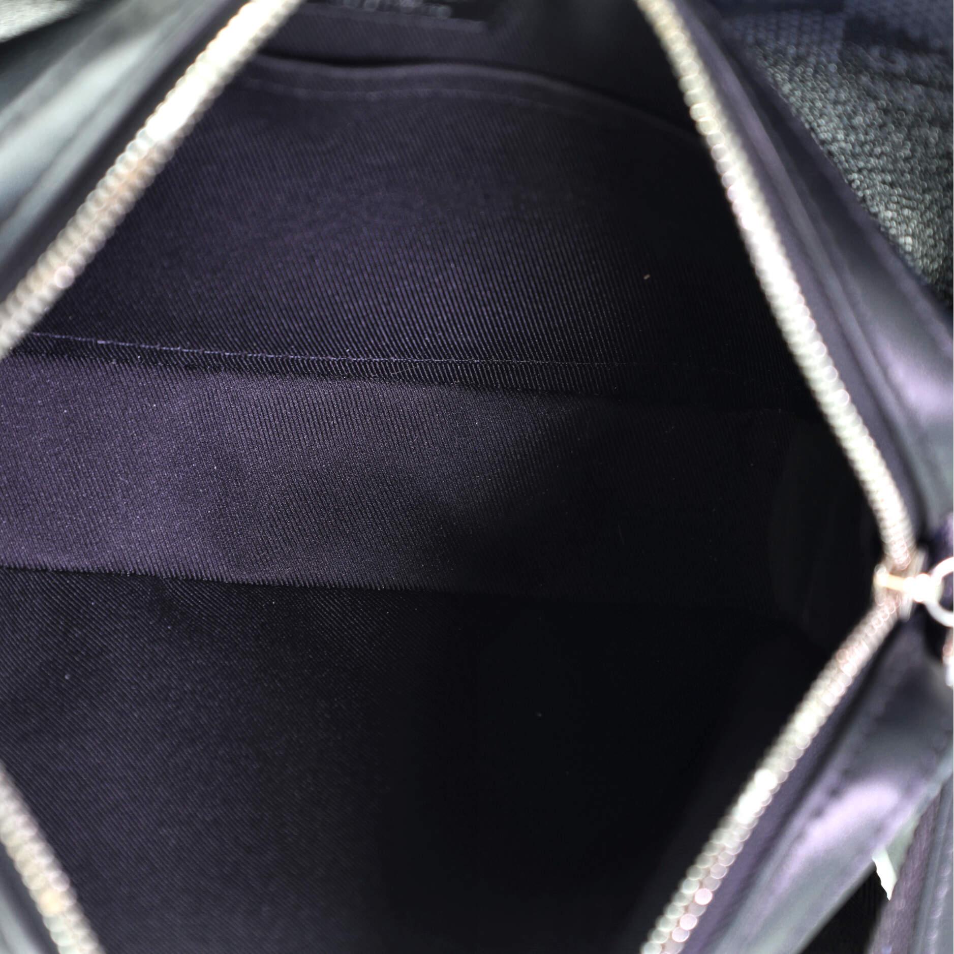 Women's or Men's Louis Vuitton Trio Messenger Bag Limited Edition Damier Graphite 3D