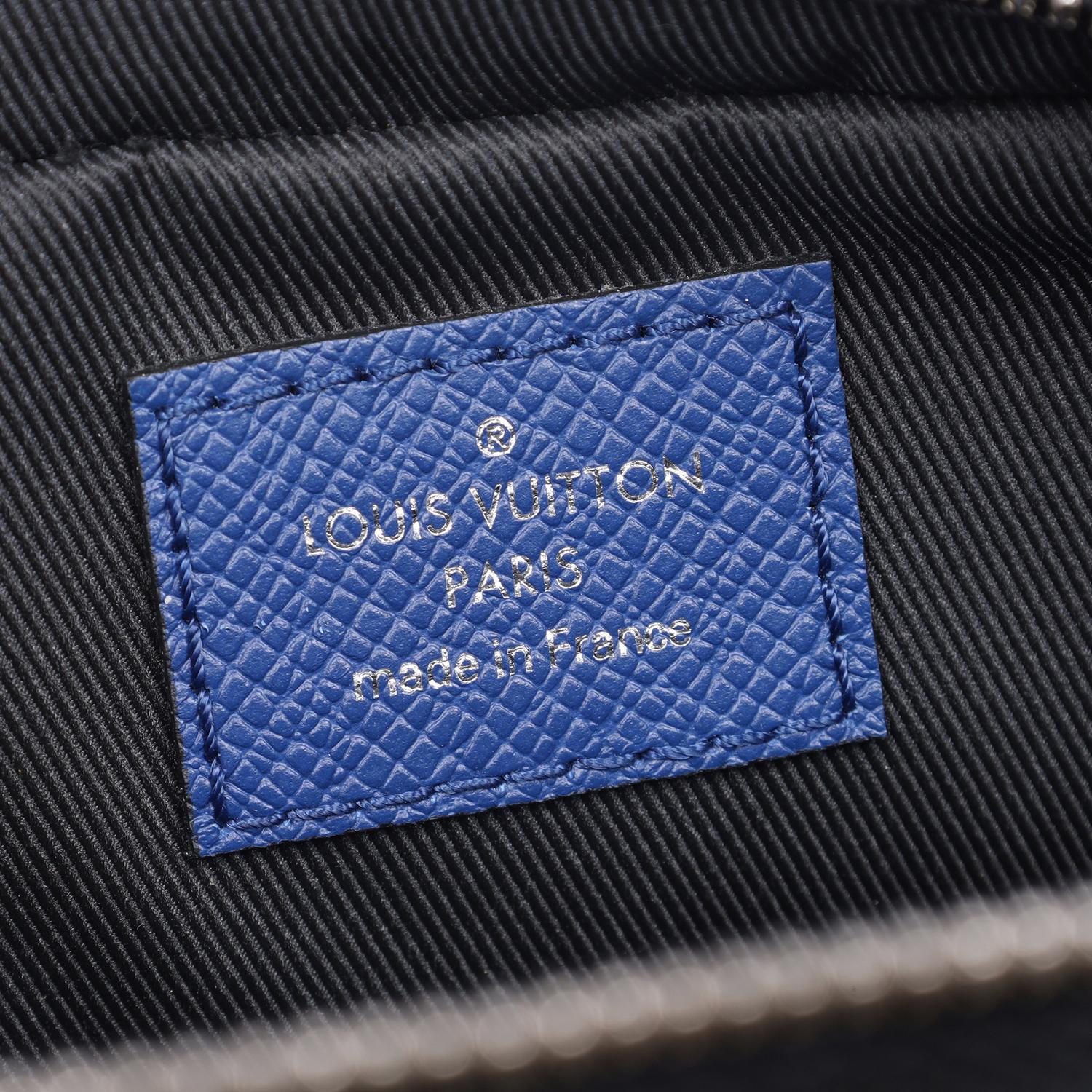 Louis Vuitton Trio Messenger Bag Monogramm Taigarama Kobaltblau im Angebot 8