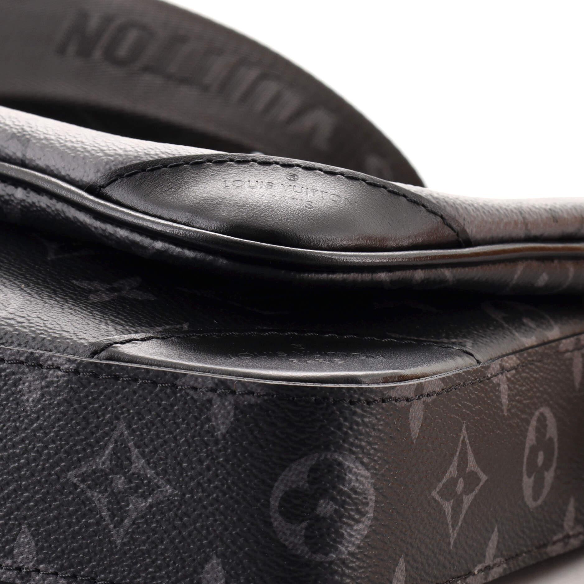 Louis Vuitton Trio Messenger Bag Reverse Monogram Eclipse Canvas In Good Condition In NY, NY