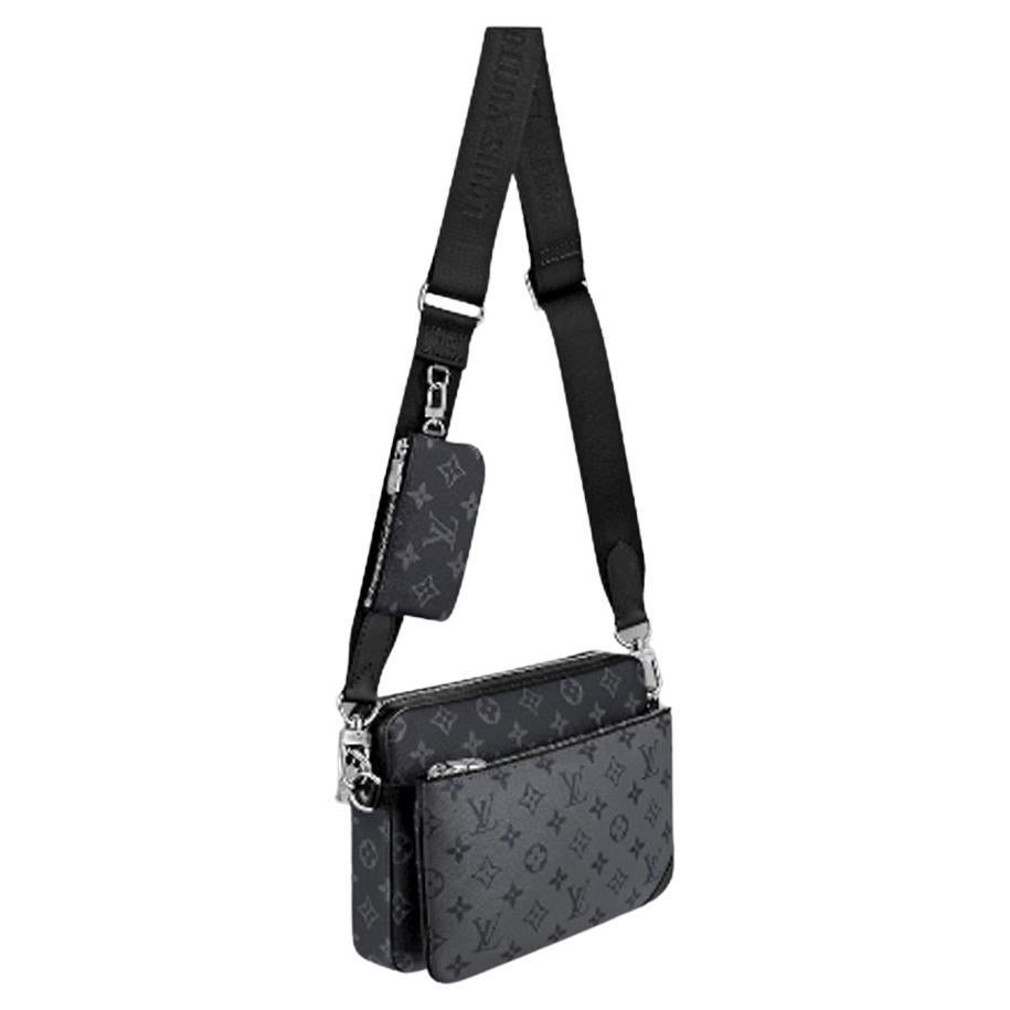 Trio messenger cloth handbag Louis Vuitton Black in Cloth - 25302178