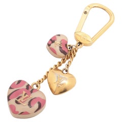 Charm per borsa Louis Vuitton con triplo cuore leopardato