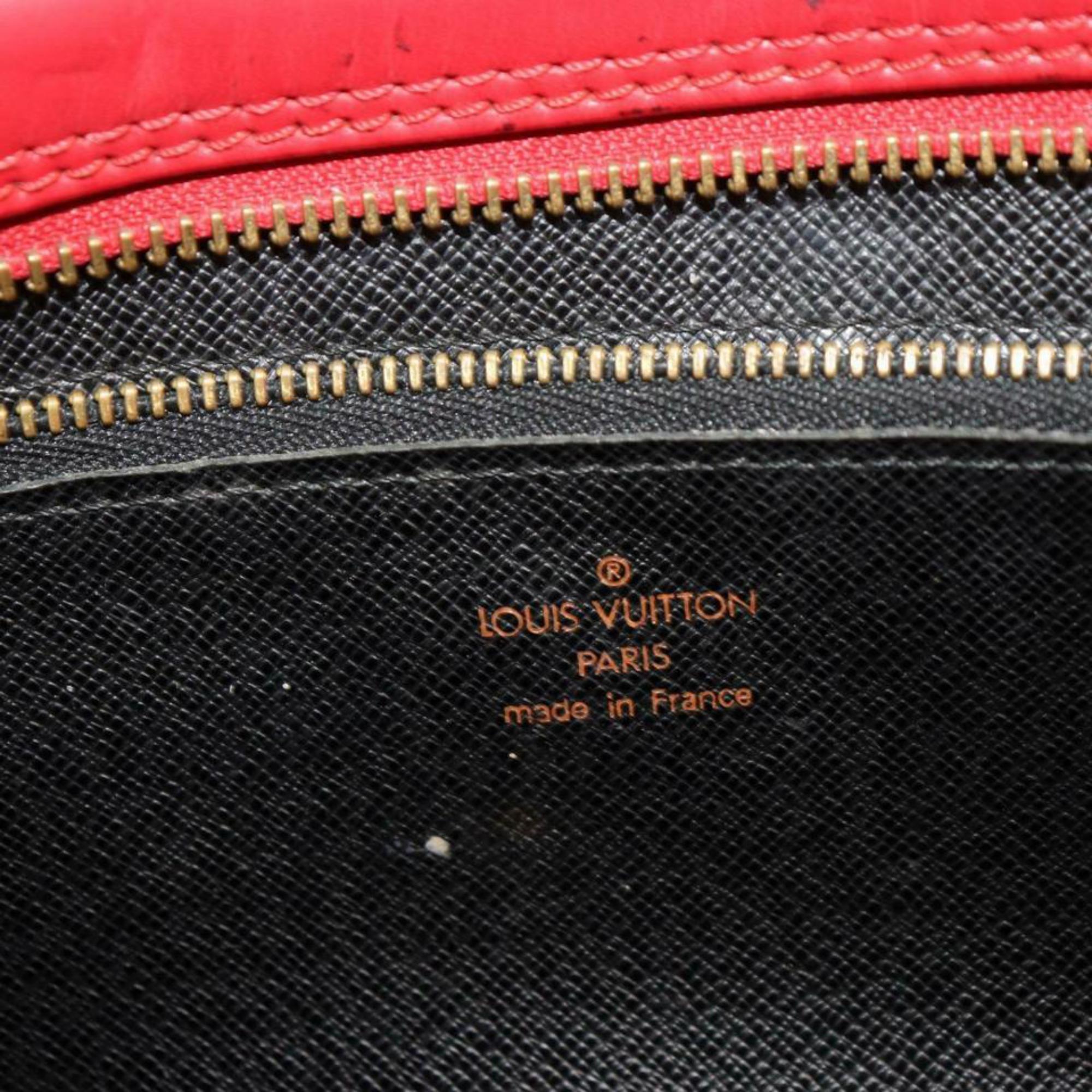 Louis Vuitton Trocadero 870644 Red Epi Leather Cross Body Bag In Fair Condition For Sale In Forest Hills, NY