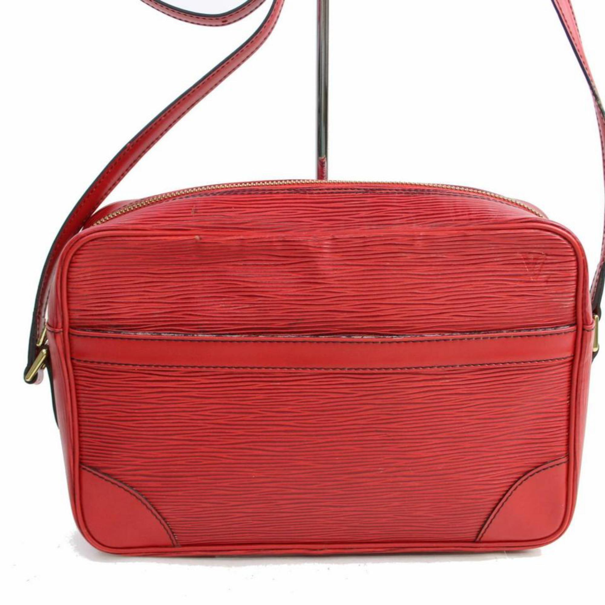 Louis Vuitton Trocadero Epi 866816 Red Leather Cross Body Bag For Sale 4