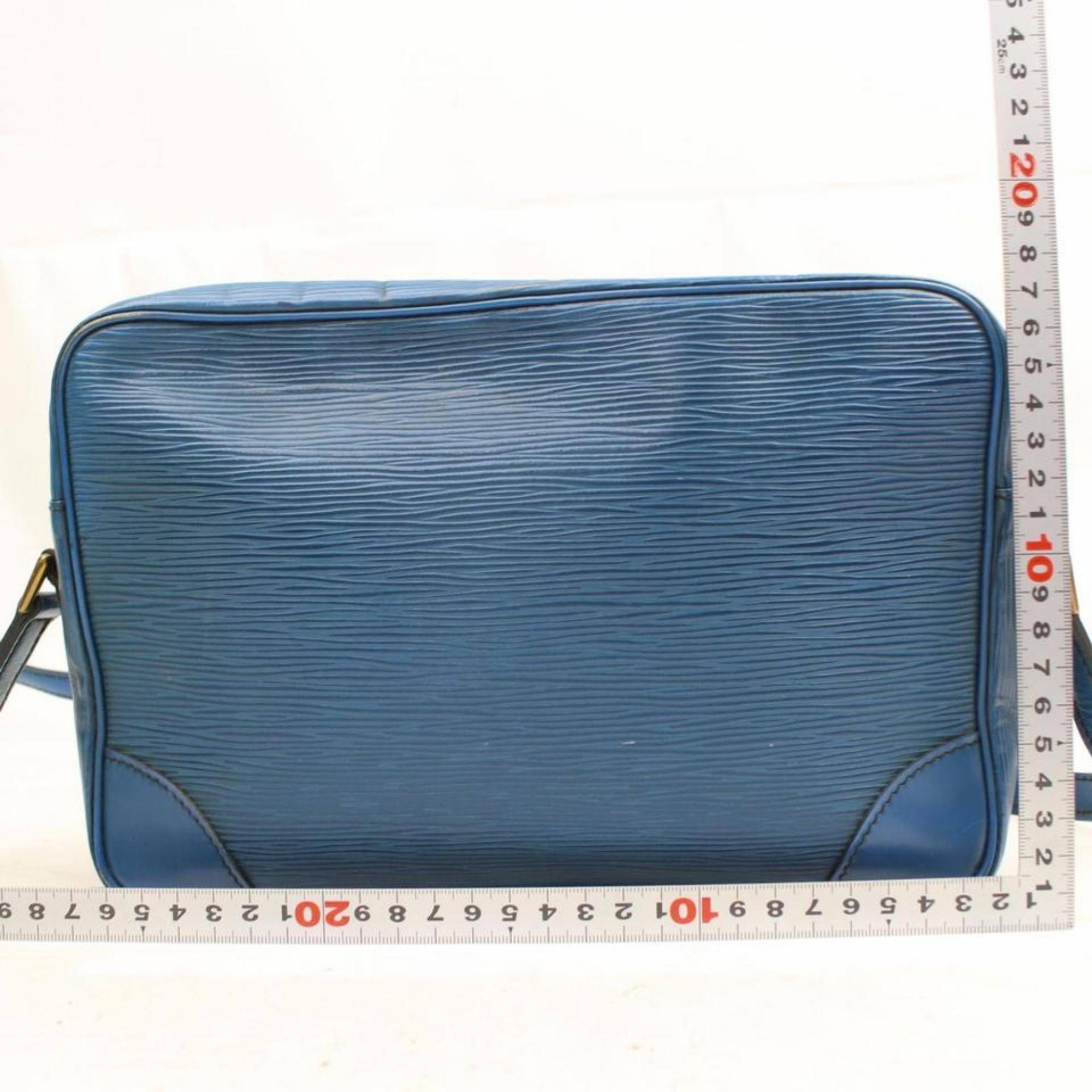 Louis Vuitton Trocadero Epi 867247 Blue Leather Cross Body Bag For Sale 3